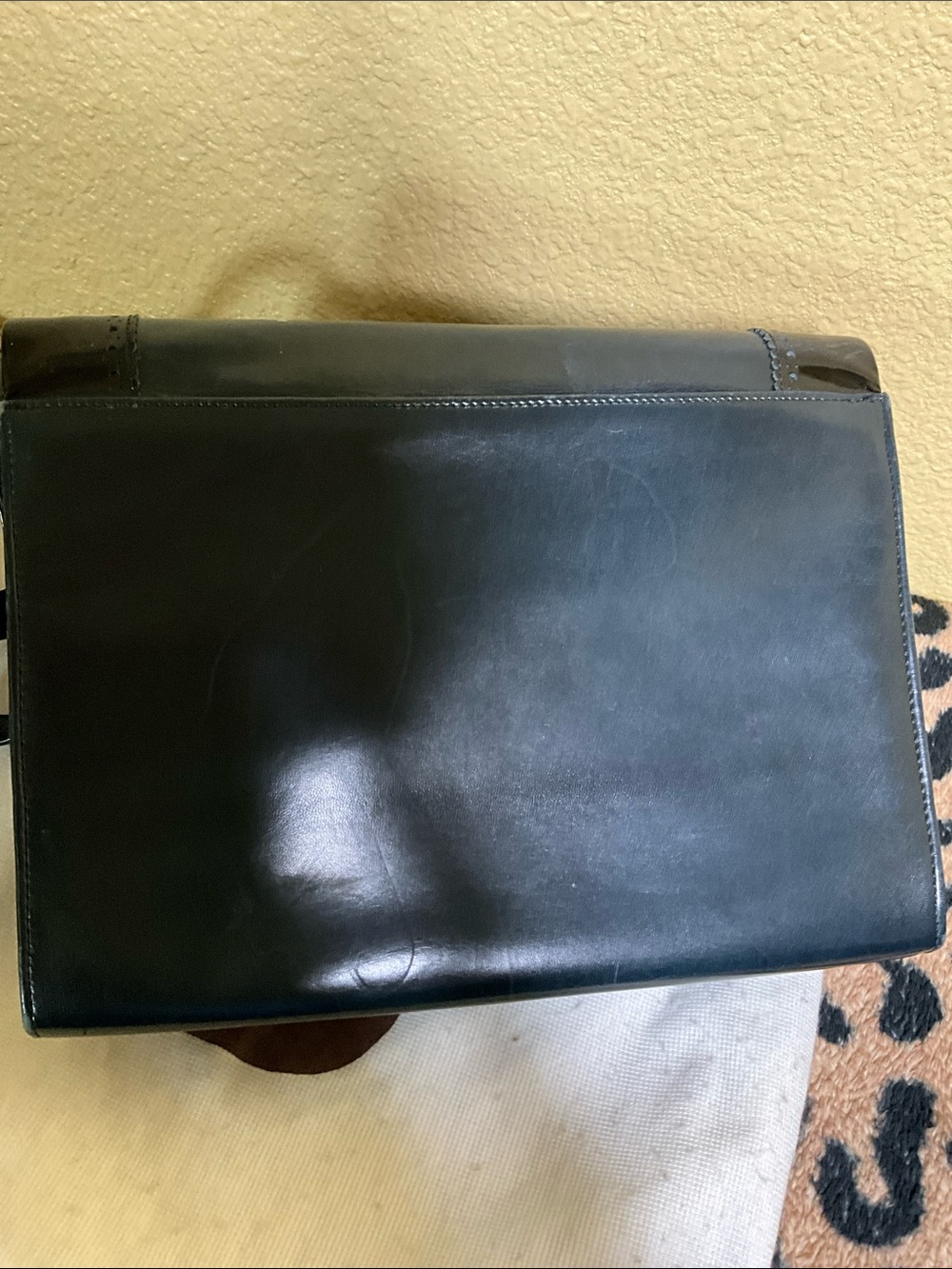 BALLY Vintage Classic Black Patent Crossbody Bag - Picture 3 of 5